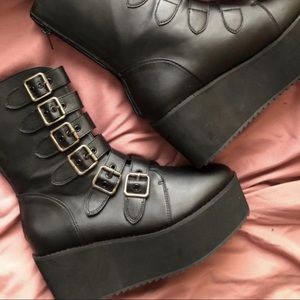 Platform boots